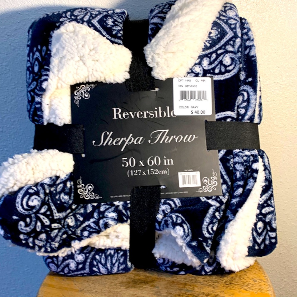 Reversible Sherpa Throw